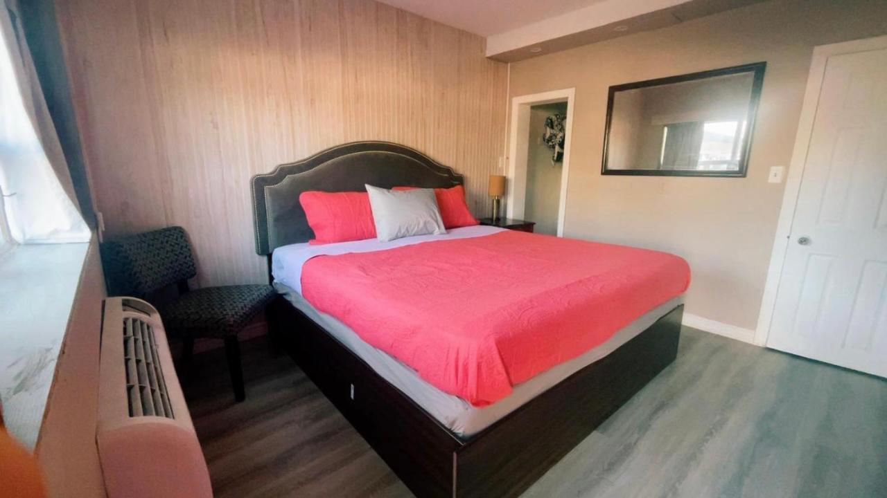 Crestwood Motel Бърлингтън Екстериор снимка