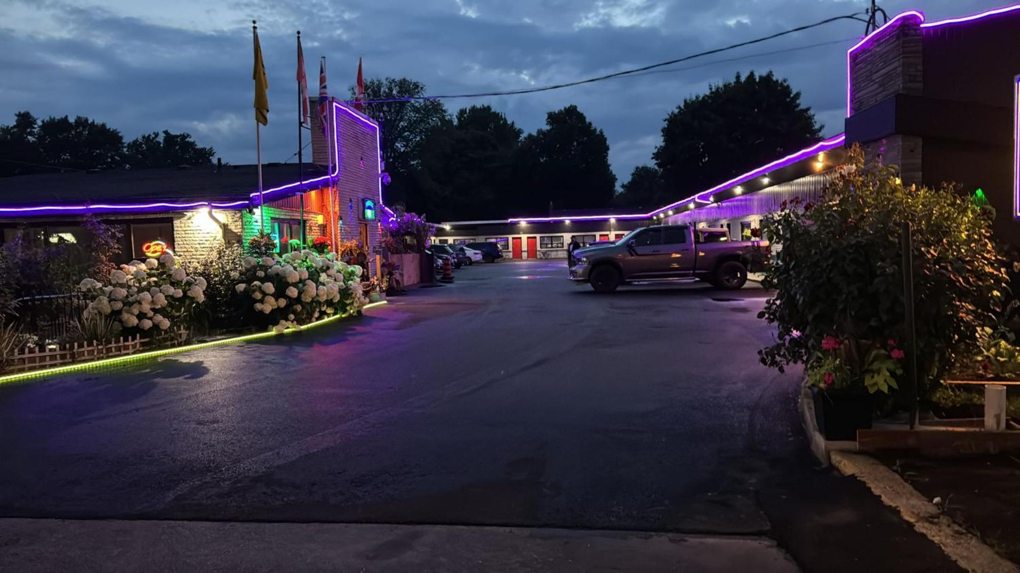 Crestwood Motel Бърлингтън Екстериор снимка