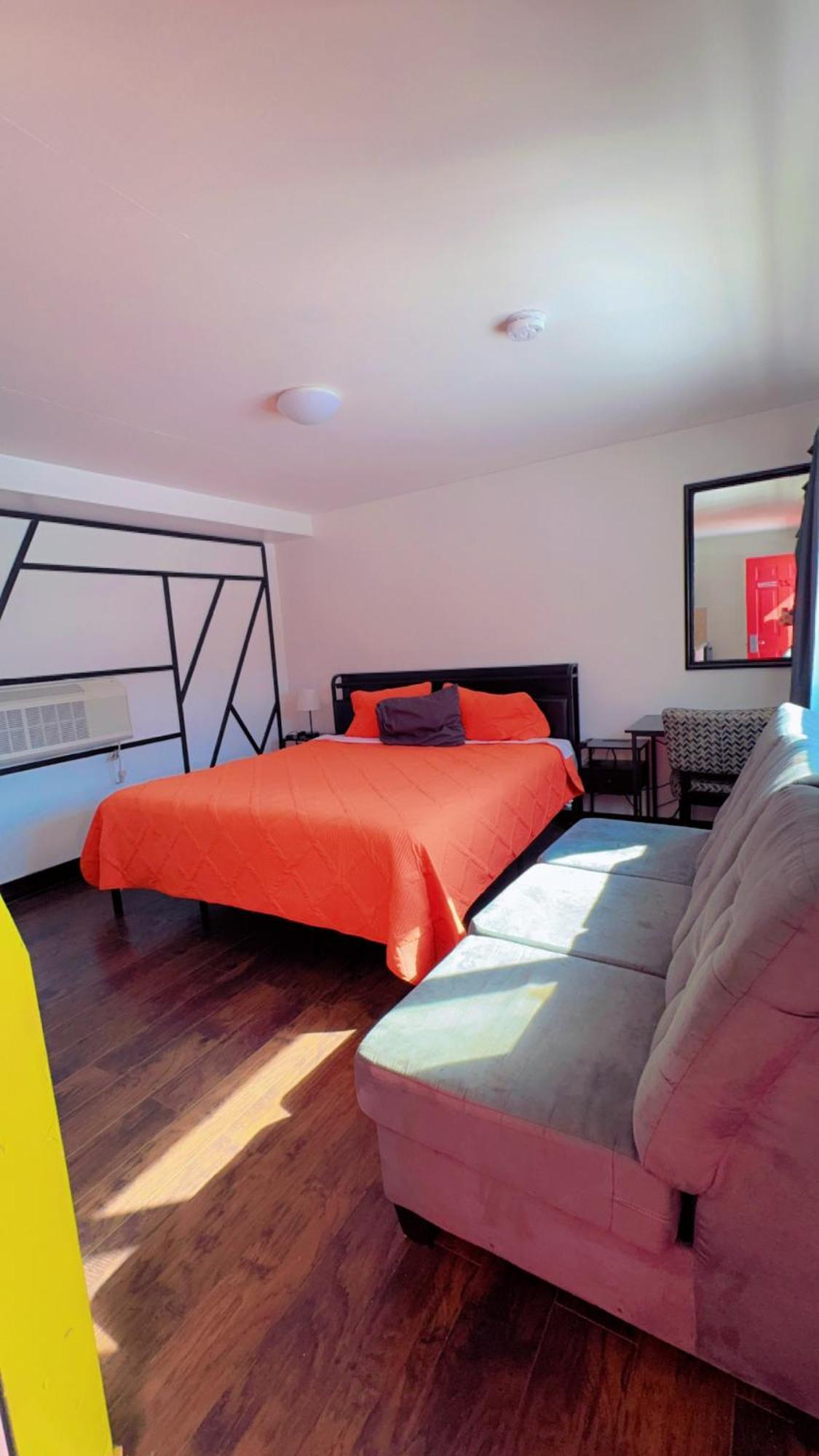 Crestwood Motel Бърлингтън Екстериор снимка