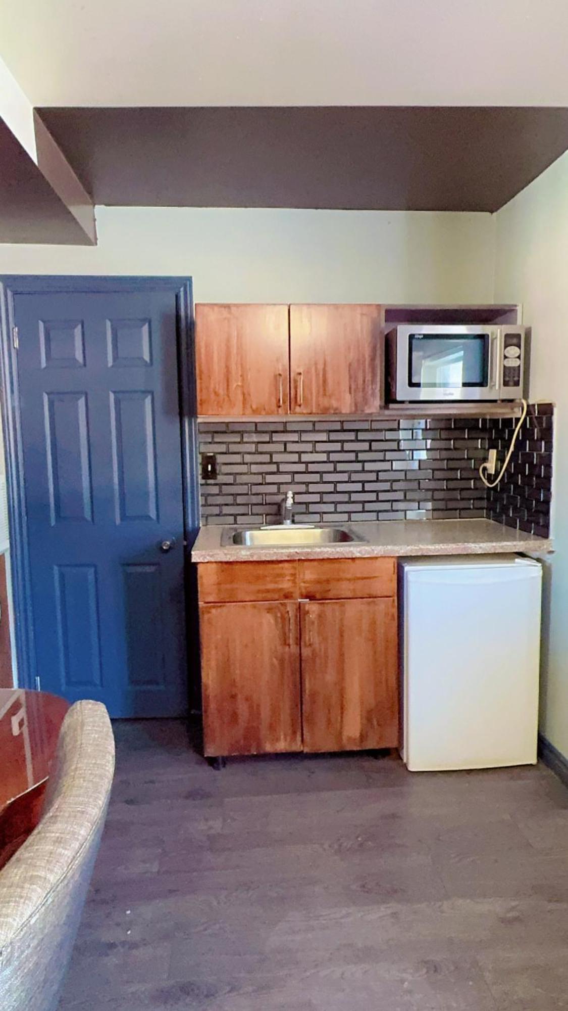 Crestwood Motel Бърлингтън Екстериор снимка