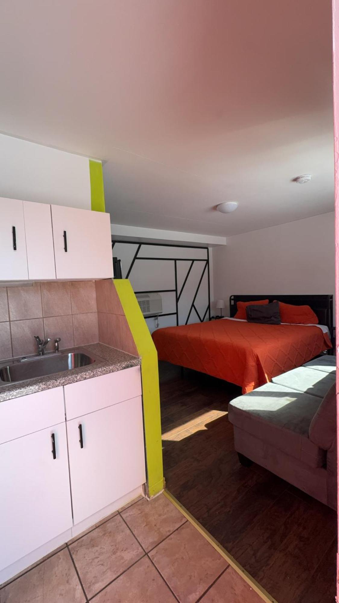 Crestwood Motel Бърлингтън Екстериор снимка