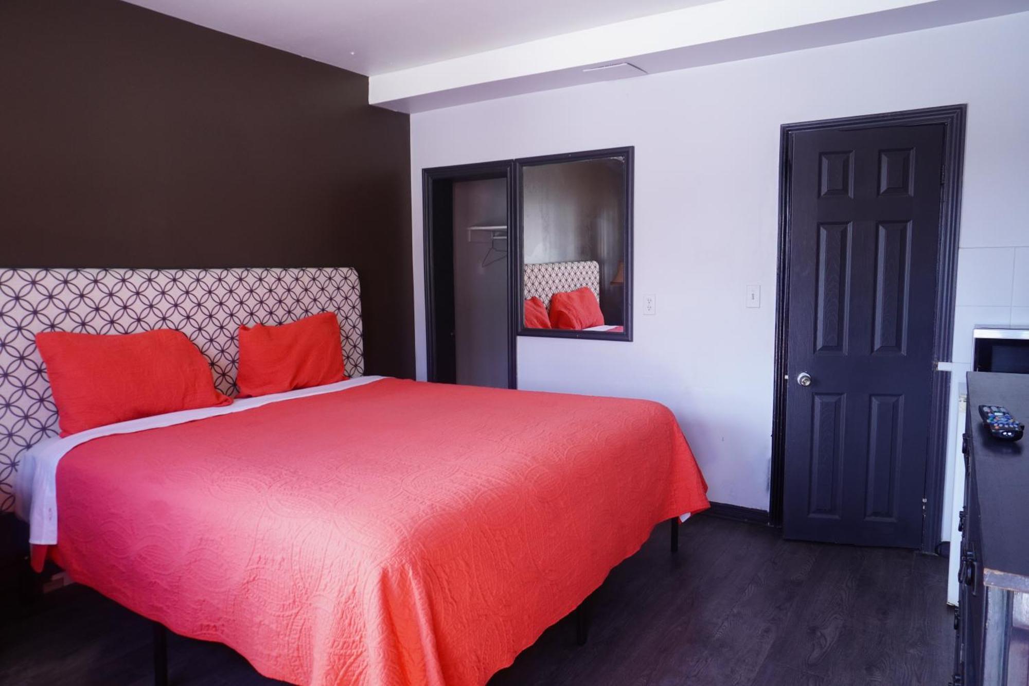 Crestwood Motel Бърлингтън Екстериор снимка