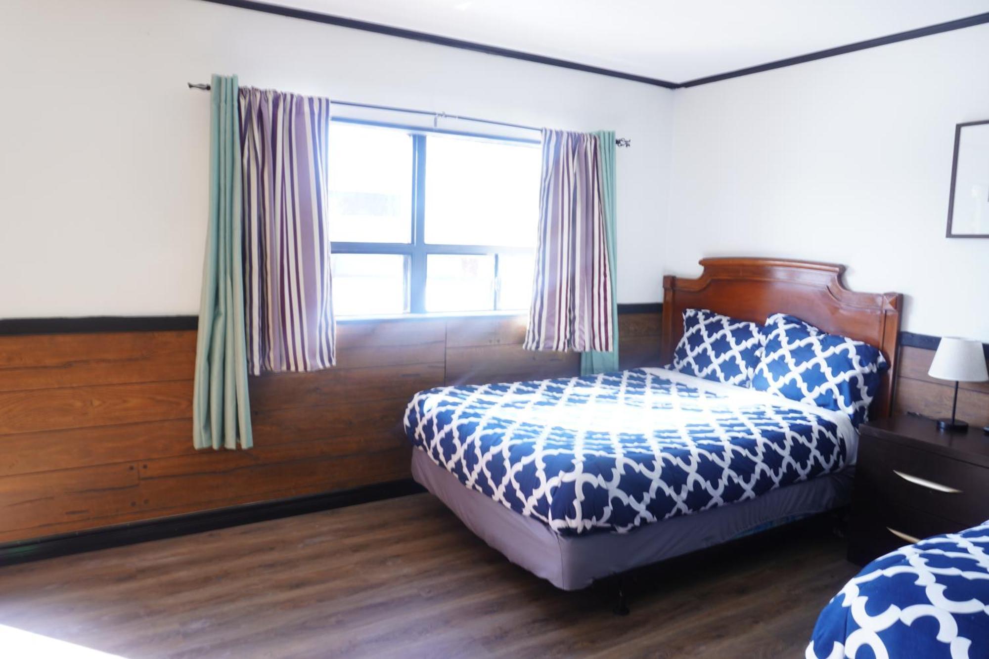 Crestwood Motel Бърлингтън Екстериор снимка