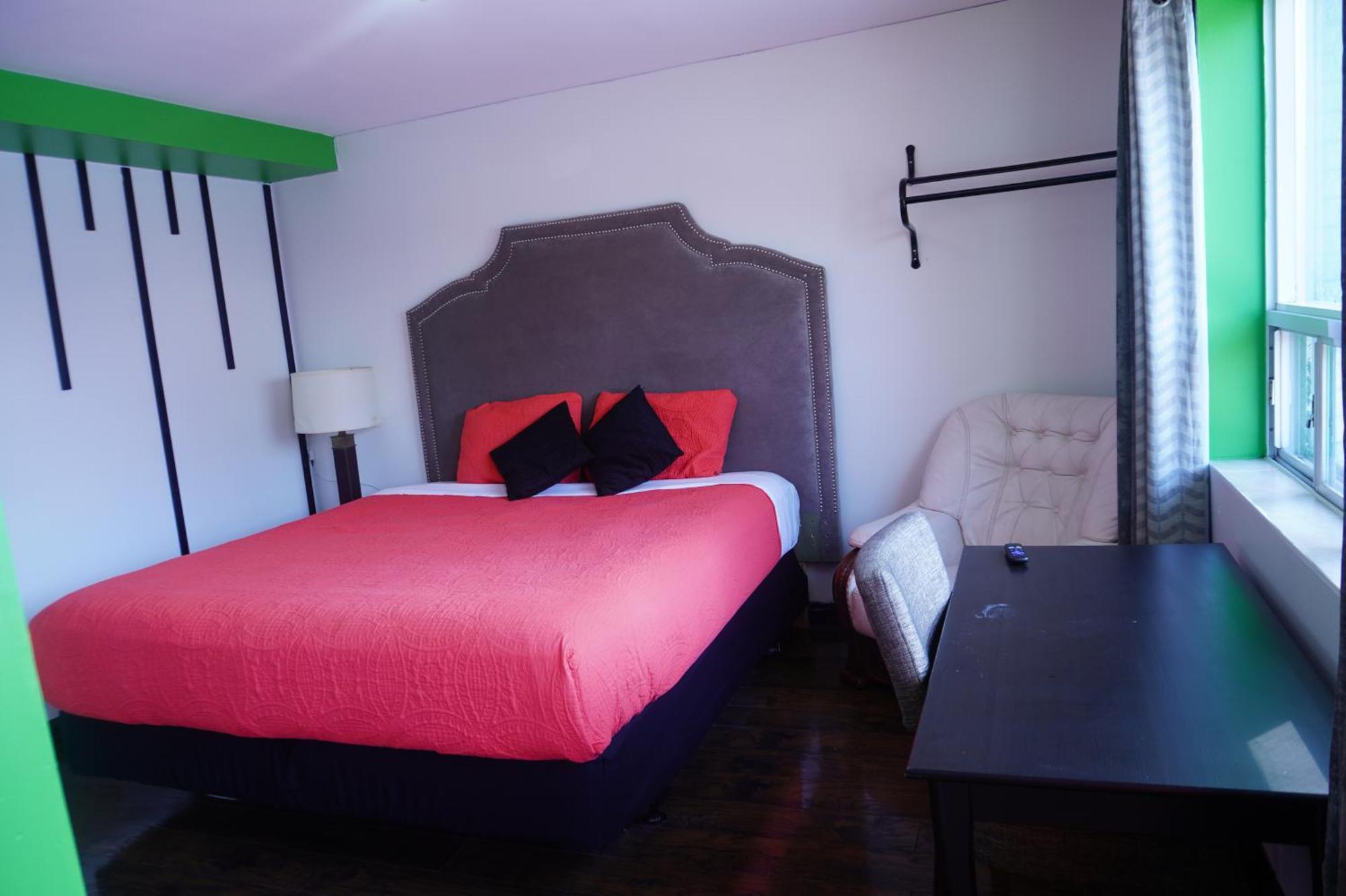 Crestwood Motel Бърлингтън Екстериор снимка